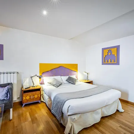 Yid Leonardo Apartmán *